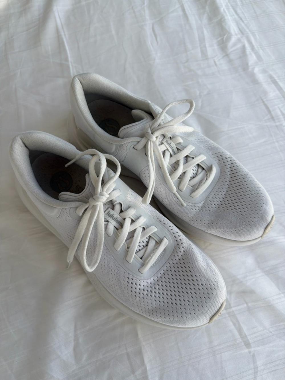 LULULEMON Beyondfeel sneakers Women’s White Athletic Sneakers-Lightweight Cofort - Picture 5 of 10